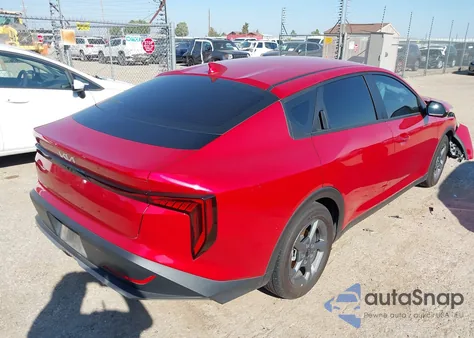 2025 Kia K4 Lxs из США, поврежденный, VIN 3KPFT4DE1SE110399